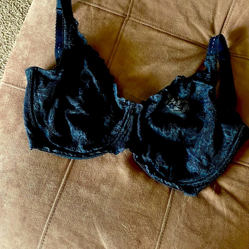 Delimira Size 36l black lace bra